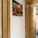Haus Alpenheim 2 *